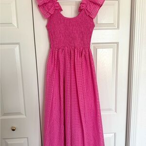 Chic Fuchsia Formal Dress with Ruffle Accents
